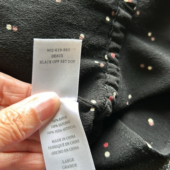 RAILS Top Beaux Black Off Set Dot Button Front Blouse Long Sleeve Ruffle Sz L - Picture 12 of 14